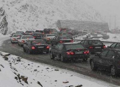 سرمازدگی برخی مسافران گرفتار شده در جاده چالوس