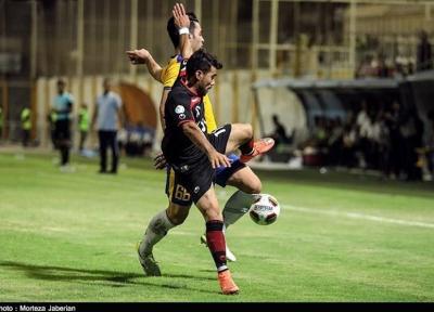 مهدی زبیدی: بیت سعید گفته بود به پرسپولیس گل می زنم، پنالتی درست بود، گل فولاد هم آفساید نبود
