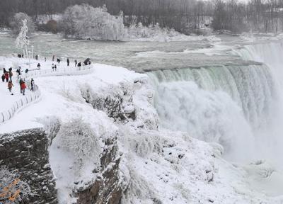 آبشار نیاگارا کانادا یخ زد! تصاویری نفس گیر از آبشار نیاگارا در زمستان