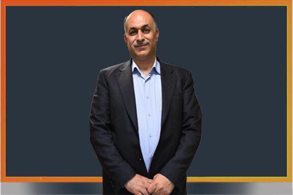 معضلات با پشت میزنشینی حل نمی شود معضلات با پشت میزنشینی حل نمی گردد