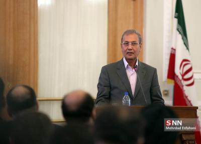 ربیعی: باید جامعه را از بحران ها عبور دهیم