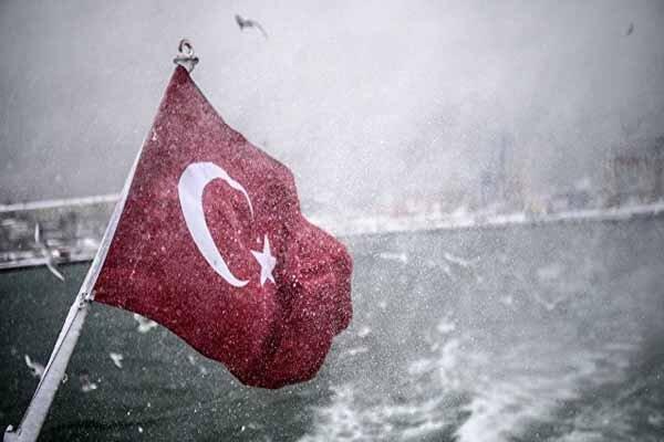 کشتی ترکیه حامل سلاح در طرابلس هدف قرار گرفت و درهم شکست