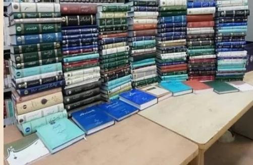 اهدای 160 نسخه از آثار میراث مکتوب به کتابخانه وزیری یزد