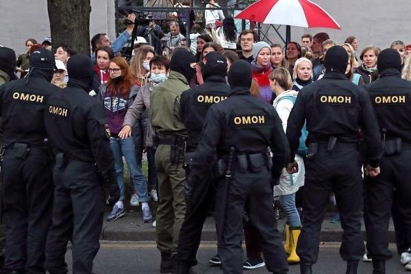 پلیس بلاروس بیش از 30 تن از معترضان را بازداشت کرد