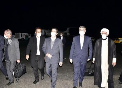 خبرنگاران استقبال از دو مهمان کشوری در فرودگاه بیرجند