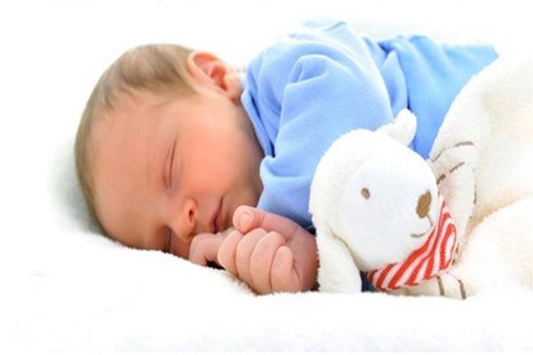 علت مرگ ناگهانی نوزاد چیست؟ عوامل محیطی و جسمی