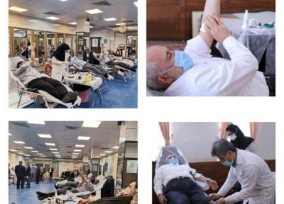 ظریف و اعضای وزارت امور خارجه خون دادند