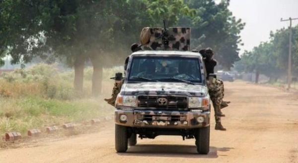 خبرنگاران حمله داعش به کاروان نظامی نیجریه 19 کشته و 13 زخمی برجای گذاشت