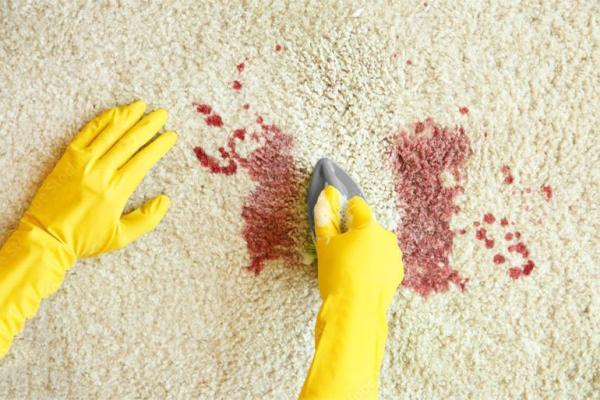 پاک کردن انواع لکه از روی فرش